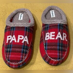 Dearfoams Papa Bear Clog Slippers in a red plaid pattern. New. Men’s size 11-12.